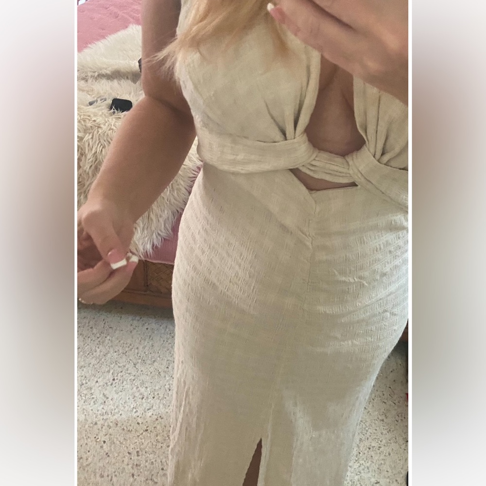 Does not fit NWOT Free people halter dress ruched, near stomach, sexy cut out